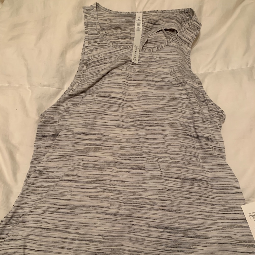 Lululemon size 10 Tank
